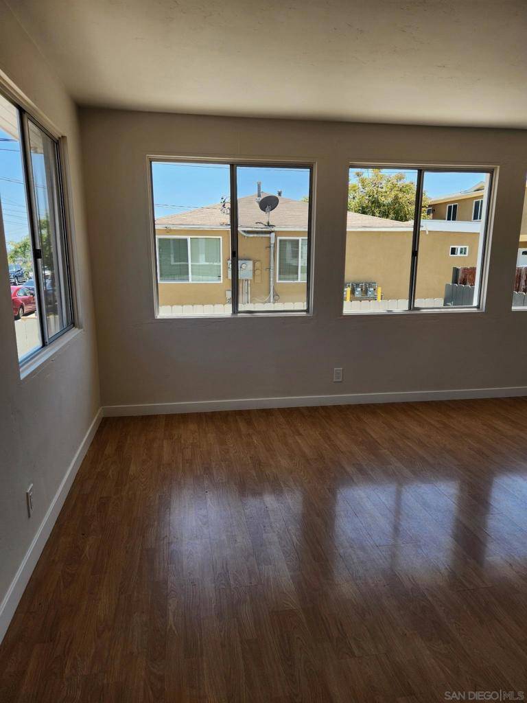San Diego, CA 92111,2478 E Ingersoll St