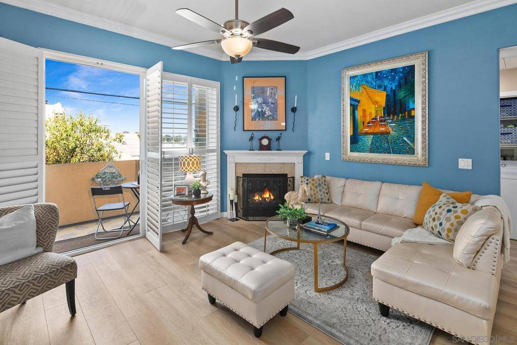 San Diego, CA 92103,4080 Front Street #207