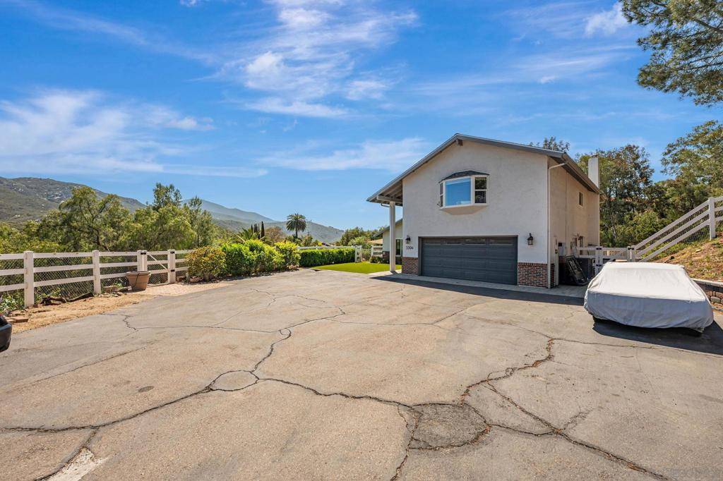 Jamul, CA 91935,3304 Del Charro Rd