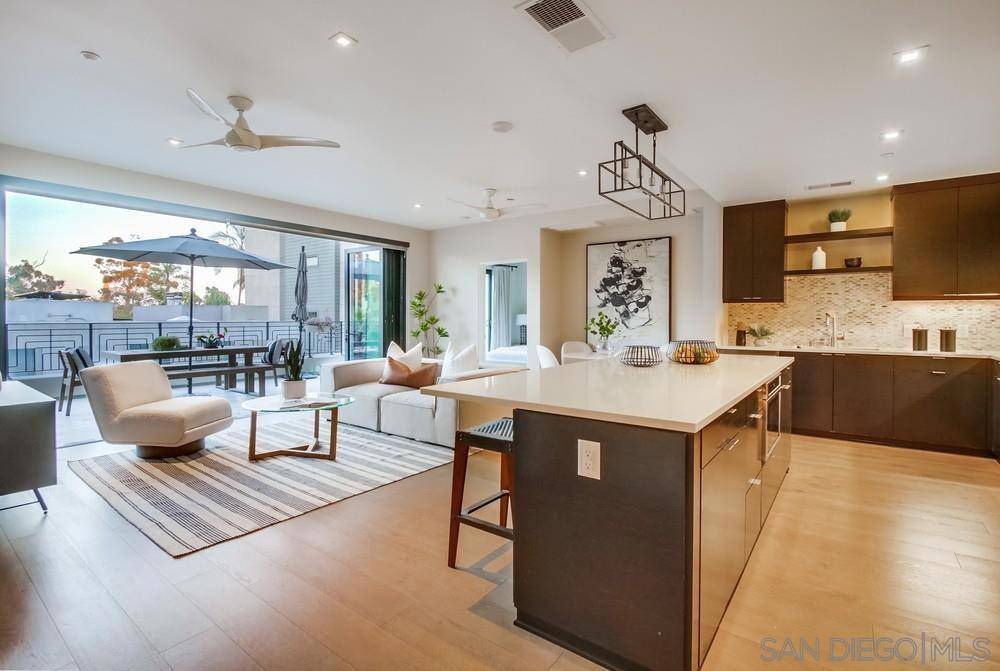 San Diego, CA 92103,2665 5th Avenue #403