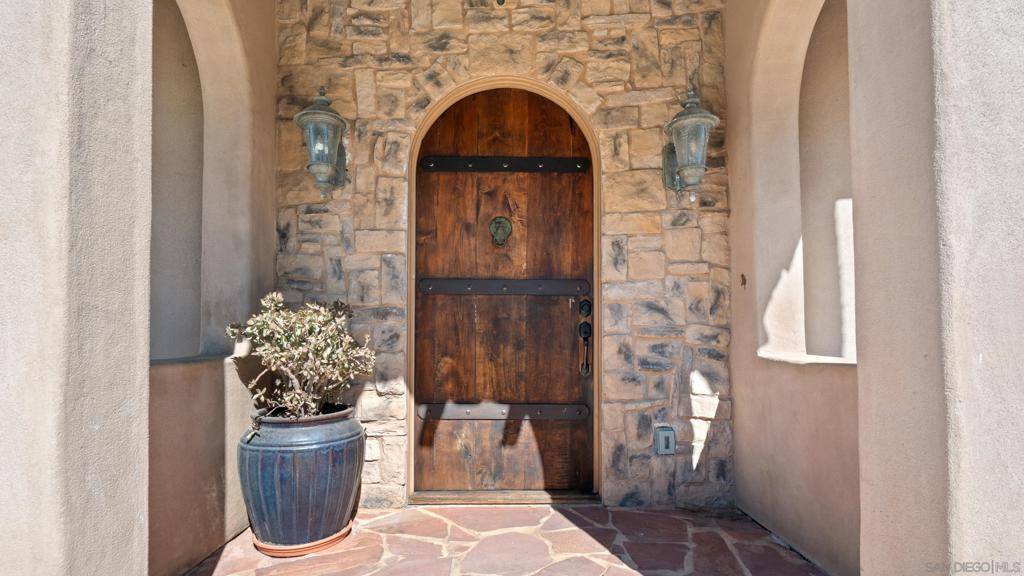 Valley Center, CA 92082,29570 Lilac Rd