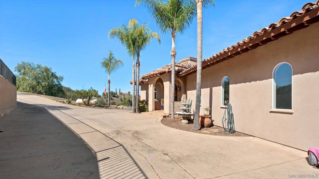 Valley Center, CA 92082,29570 Lilac Rd