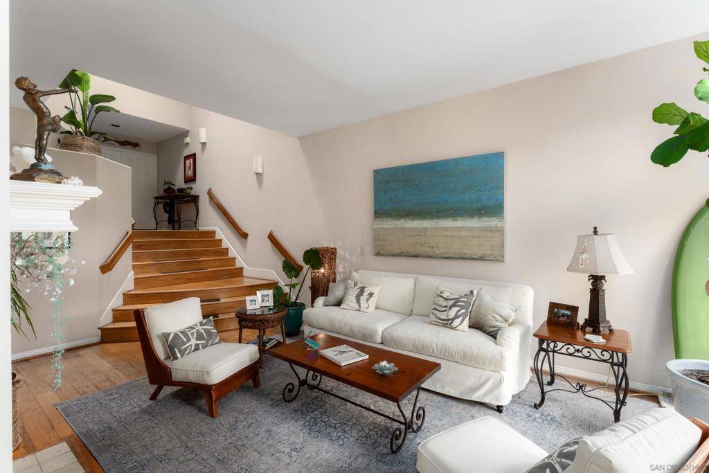 La Jolla, CA 92037,1466 Caminito Solidago
