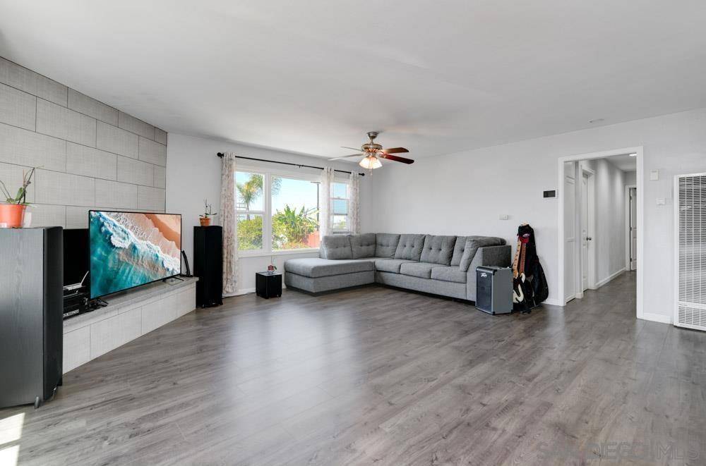 National City, CA 91950,845 E 13Th St #Master Suite