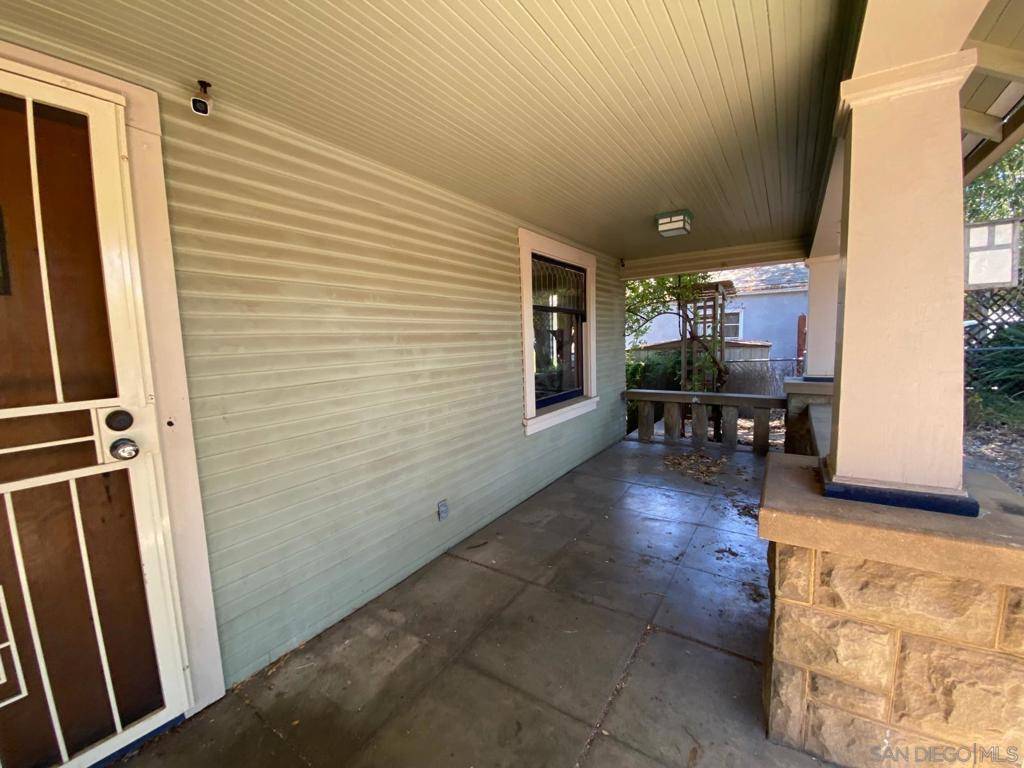 Escondido, CA 92025,208 W W 7Th Ave