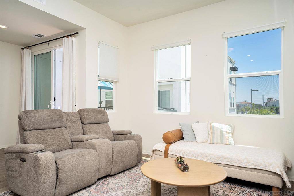 Chula Vista, CA 91915,2011 Luzon Ln #2