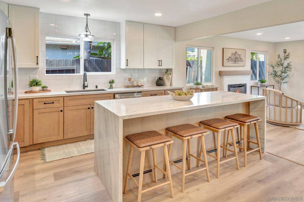 San Diego, CA 92126,11187 Tyrolean Way