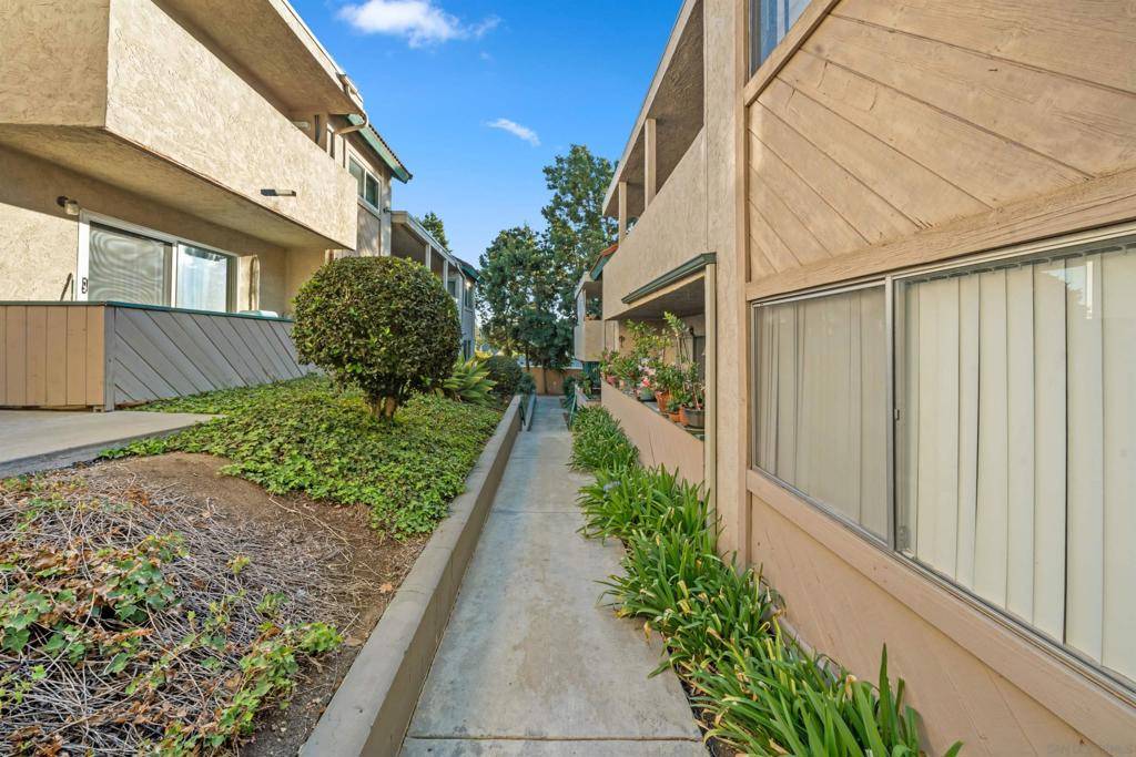 San Marcos, CA 92069,3435 Capalina Rd #10