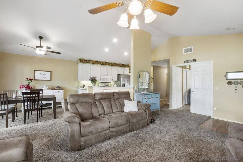 El Cajon, CA 92019,1357 Bitterbush Lane