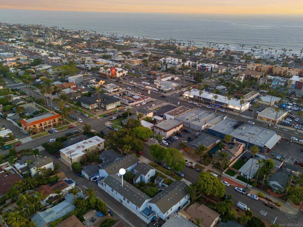 Oceanside, CA 92054,410 S Freeman St #10