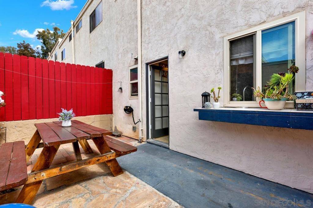 Spring Valley, CA 91977,1604 Presioca St #23