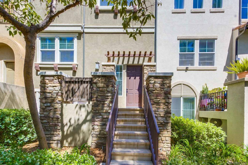 Santee, CA 92071,9810 Old Tree Ln