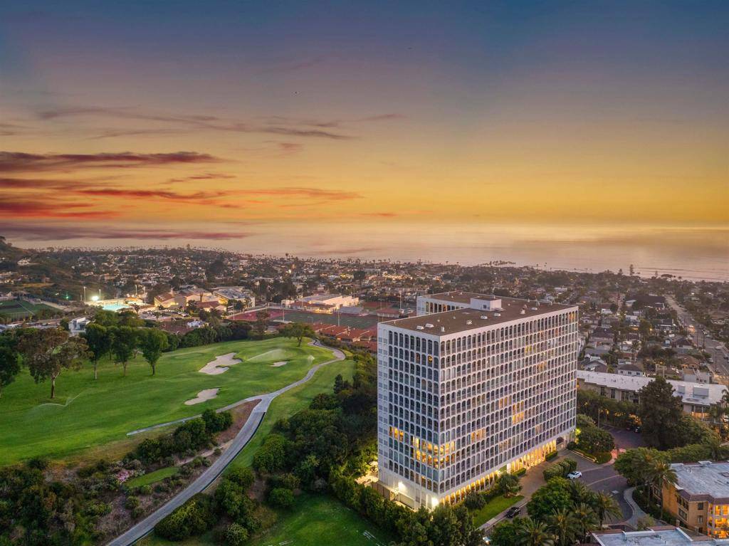 La Jolla, CA 92037,1001 Genter St #2H