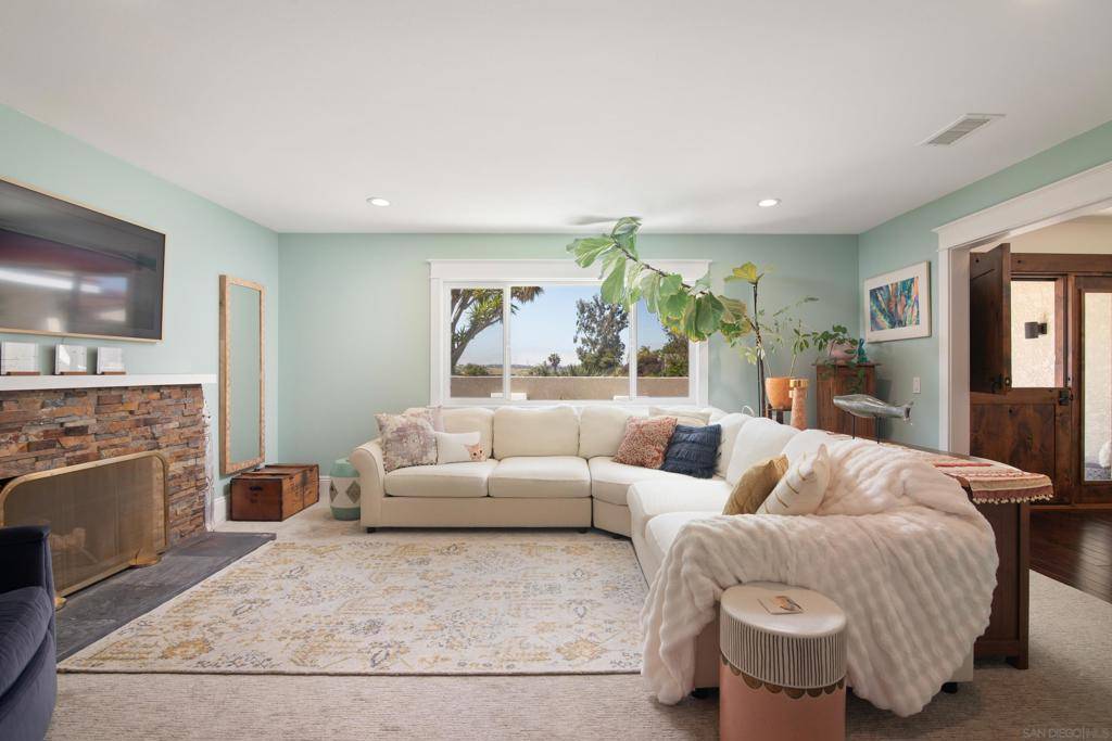 2049 Cordoba Pl Carlsbad, CA 92008
