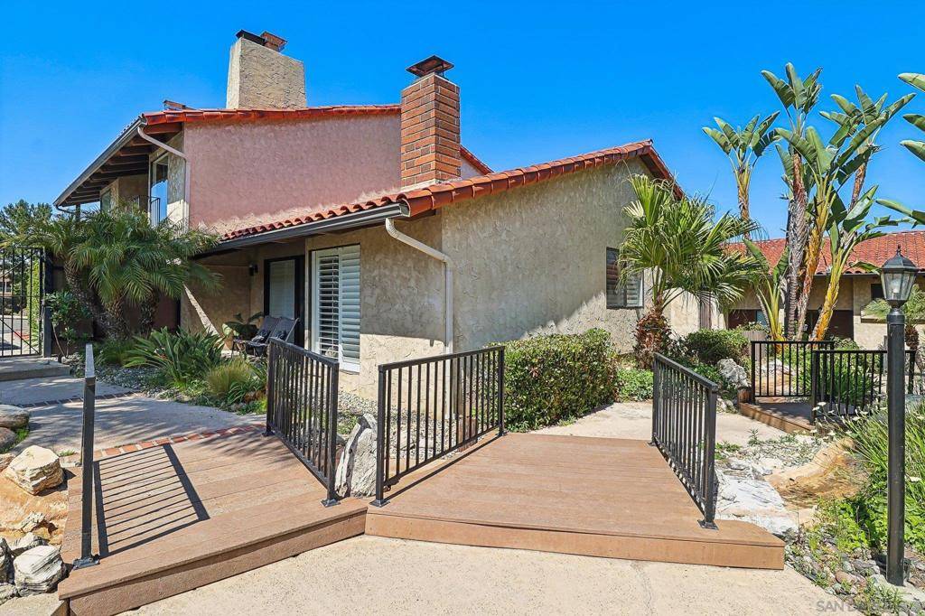 Carlsbad, CA 92009,1933 Alga Road #C