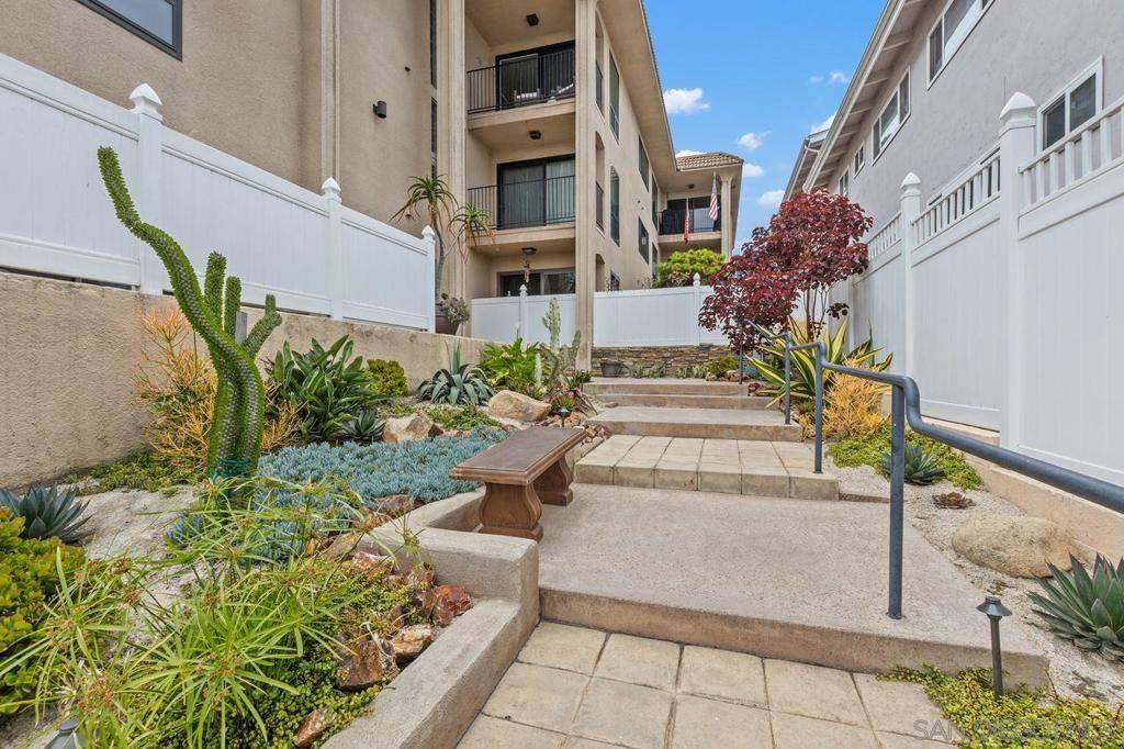 San Diego, CA 92106,370 Rosecrans St #302