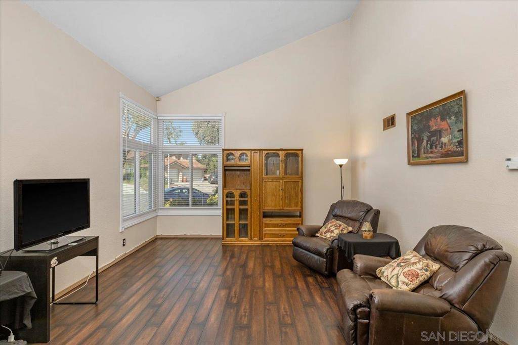 Escondido, CA 92026,2236 Brookwood Ct.