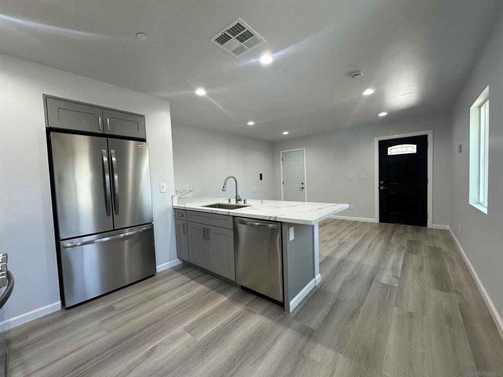 San Diego, CA 92105,3533 3535 37th ST