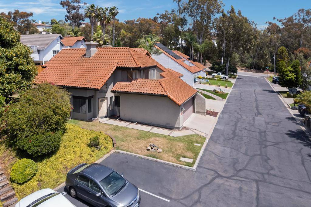 2818 Forest View Way Carlsbad, CA 92008