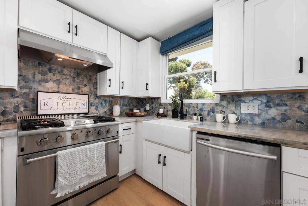 927 4th St Imperial Beach, CA 91932