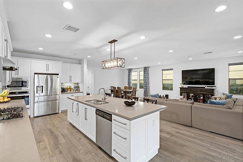 1091 Camino Cantera S Chula Vista, CA 91913