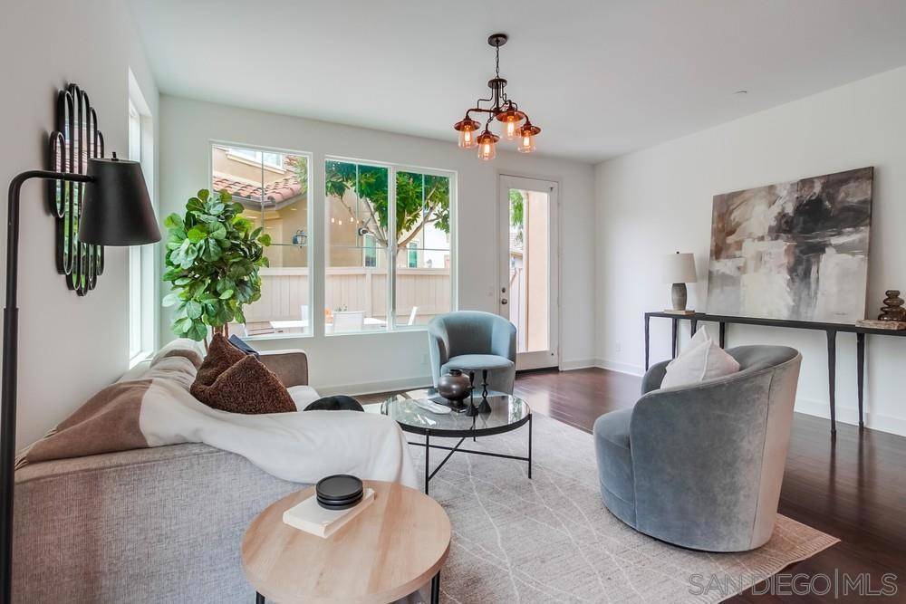 San Marcos, CA 92078,1586 Chert Dr
