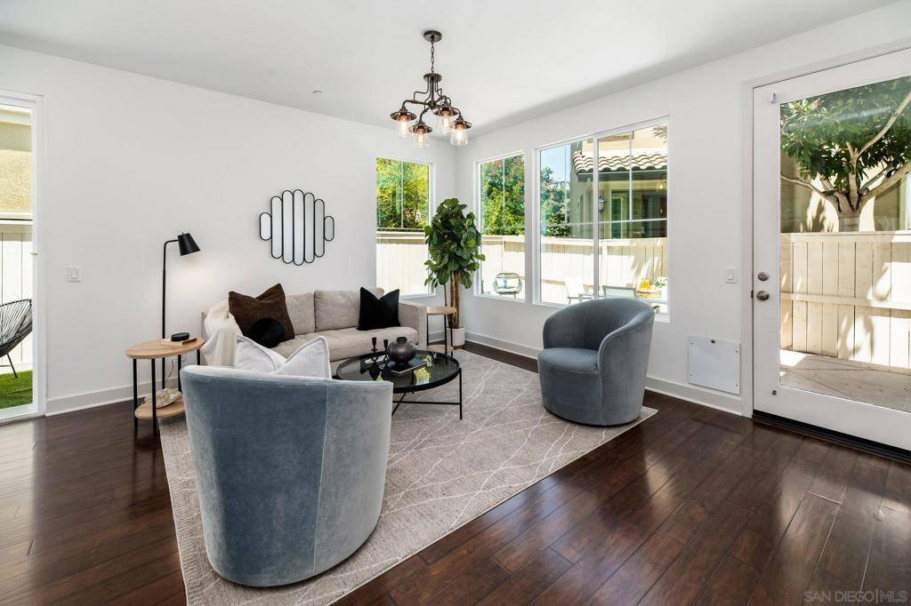 San Marcos, CA 92078,1586 Chert Dr