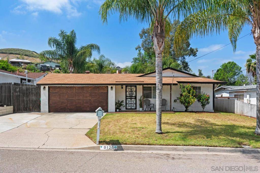 Santee, CA 92071,9126 Heatherdale St