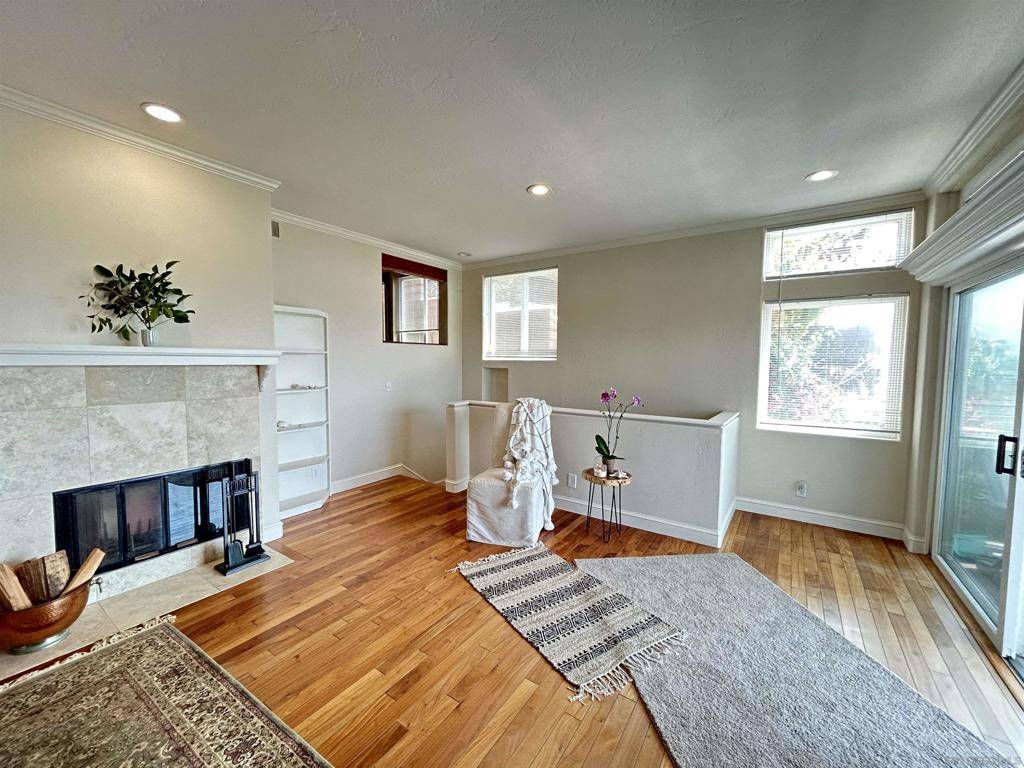 Cardiff By The Sea, CA 92007,2510 Montgomery #B