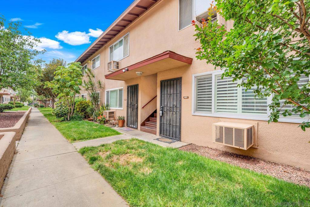 Lakeside, CA 92040,9731 Winter Gardens Dr #67