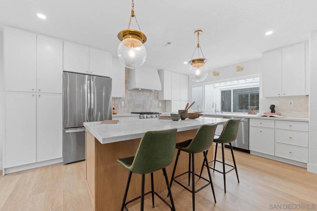 Oceanside, CA 92056,4912 Keos Way