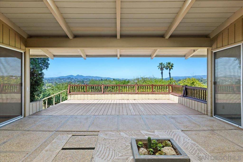 Escondido, CA 92025,1421 Rincon Rd
