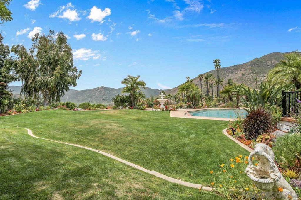 Escondido, CA 92029,3609 Monte Real