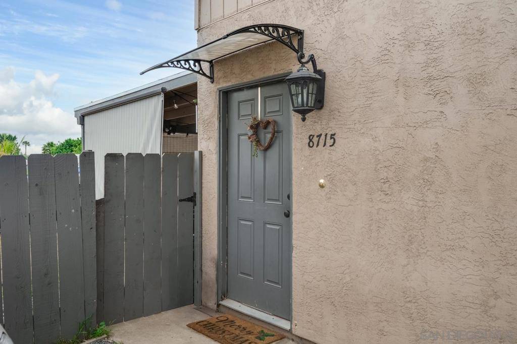 Spring Valley, CA 91977,8713 15 Central Way
