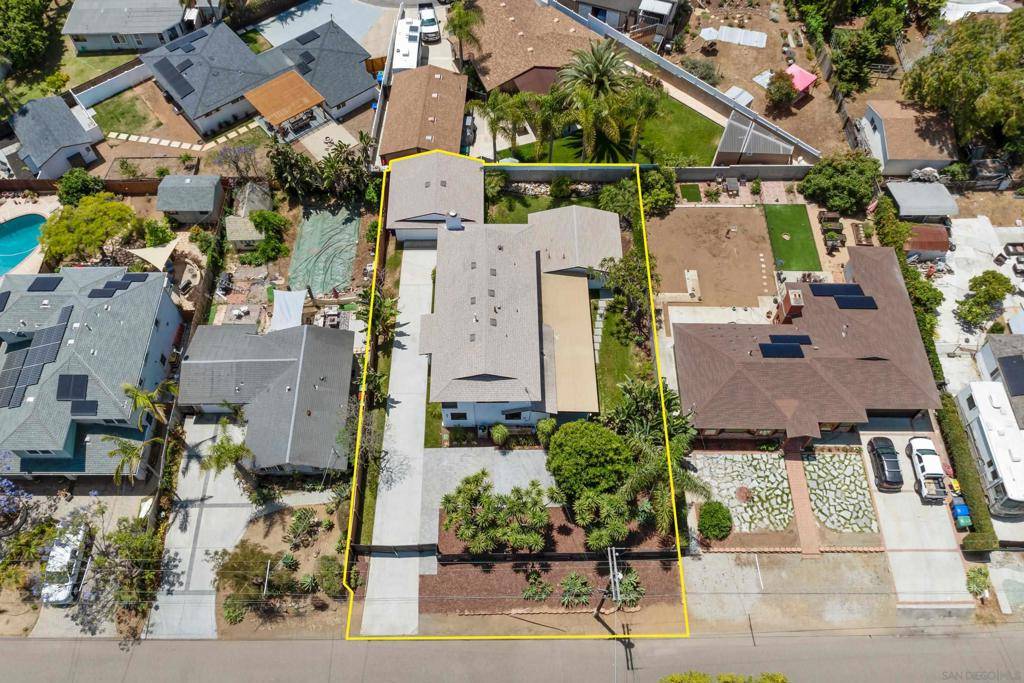 Carlsbad, CA 92008,2537 Davis Ave