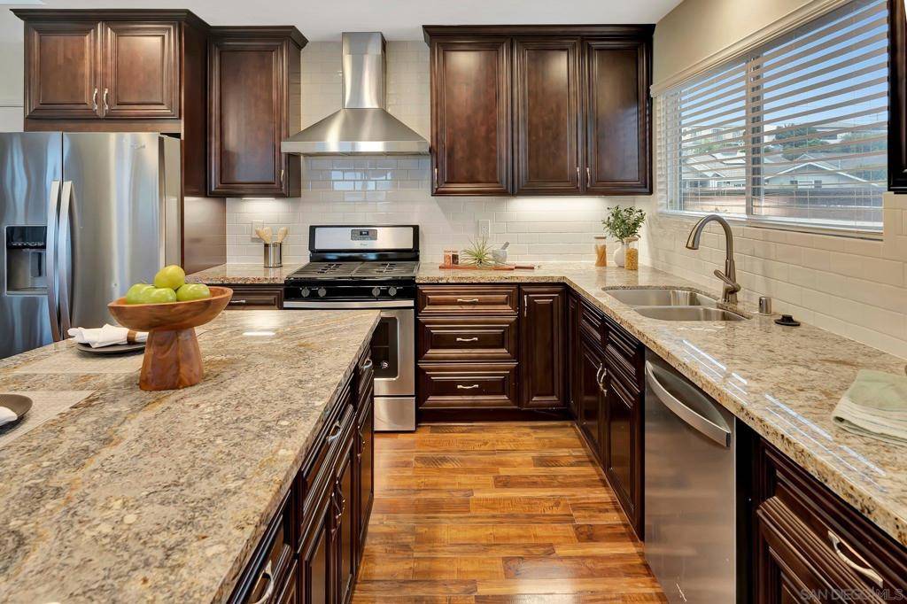 2238 Tokalon St San Diego, CA 92110