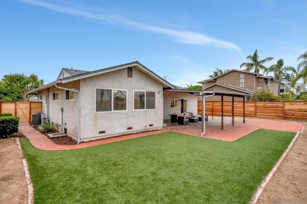 San Diego, CA 92110,2238 Tokalon St