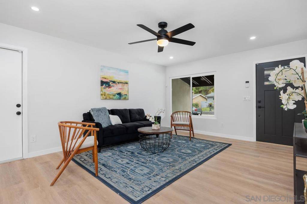 13417 Silver Lake Dr Poway, CA 92064