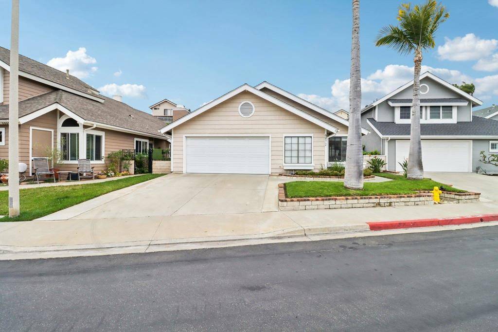 Carlsbad, CA 92011,6872 Shearwaters Drive