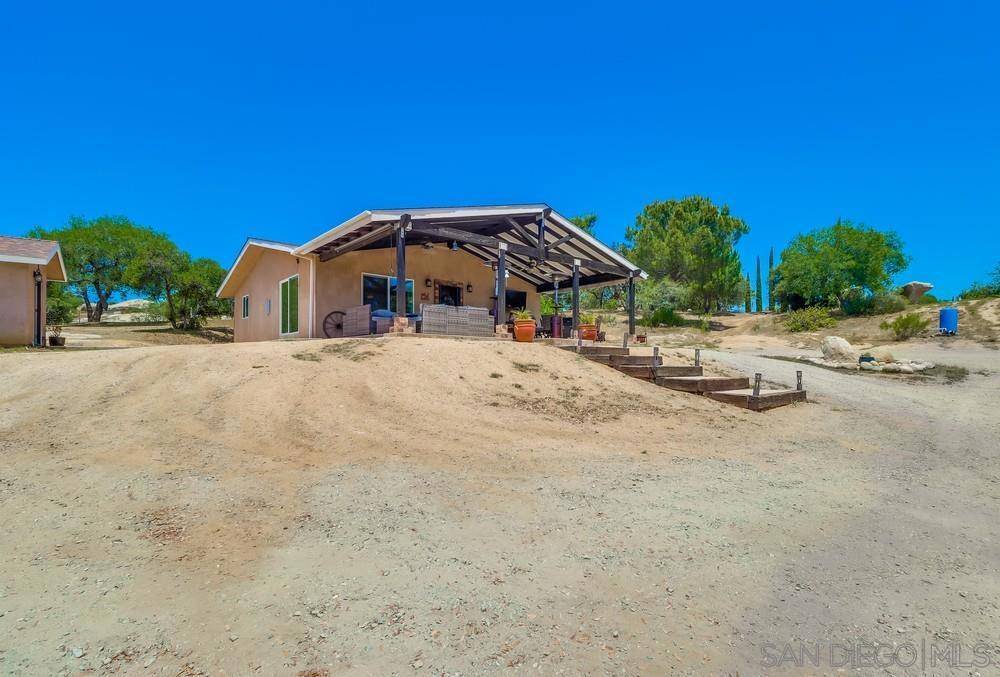 Jamul, CA 91935,20541 Cinnamon Drive