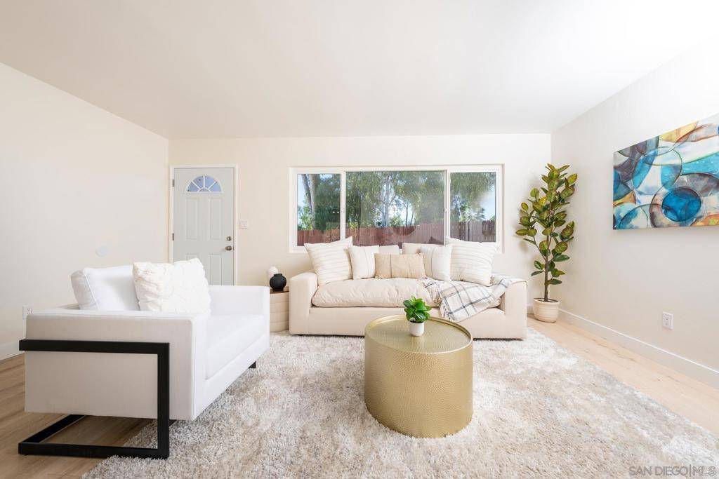Santee, CA 92071,8793 Railroad Ave