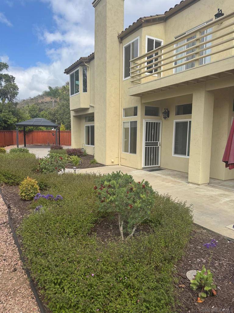 Escondido, CA 92026,1324 Ward Pl