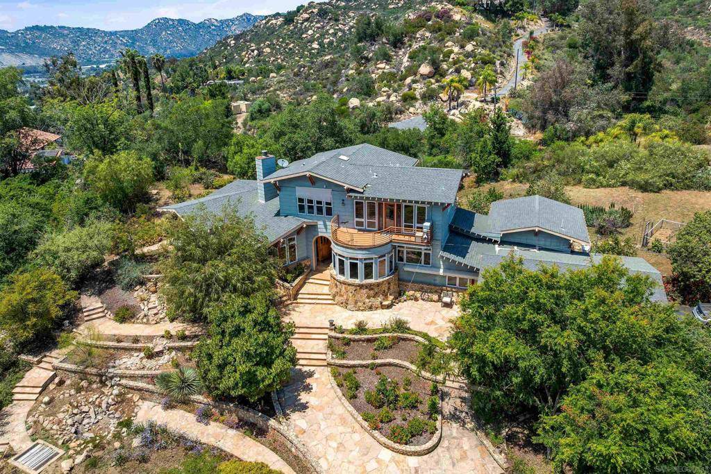 Fallbrook, CA 92028,6132 Rainbow Heights Rd