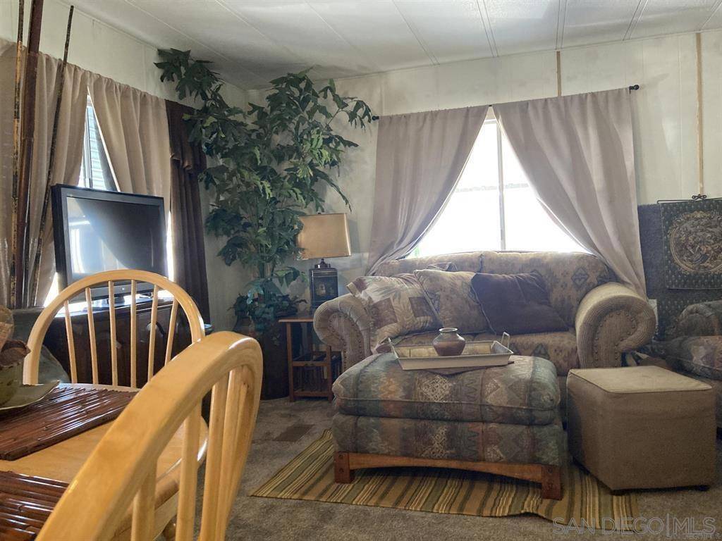 Hemet, CA 92544,881 N Lake #362