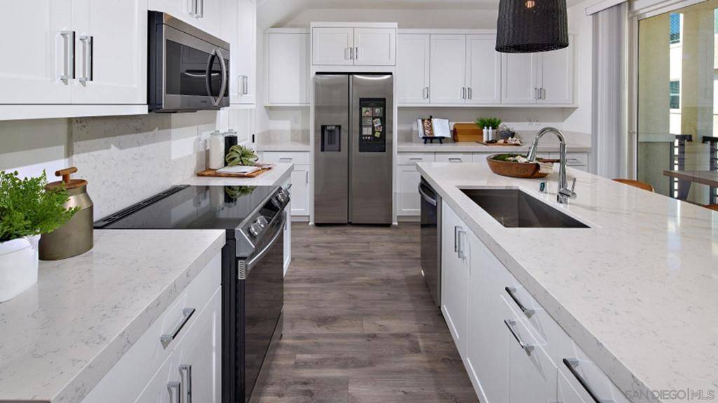 Chula Vista, CA 91911,852 Makani Street #7