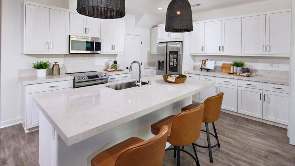 Chula Vista, CA 91911,852 Makani Street #7