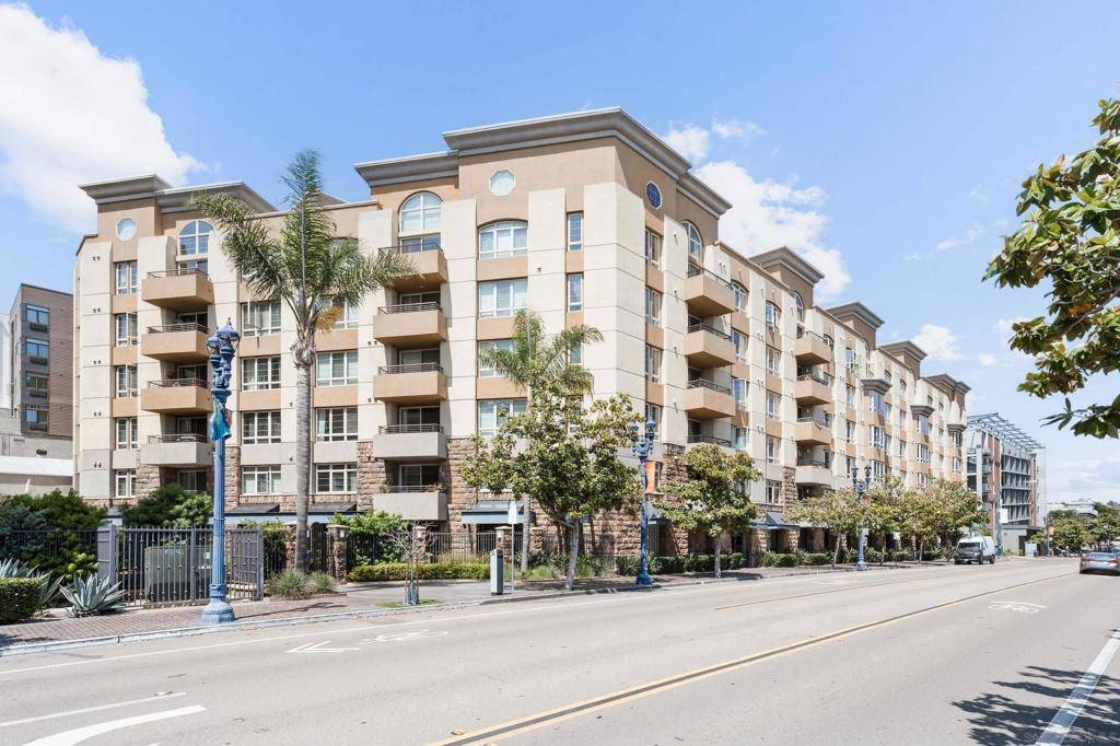 San Diego, CA 92101,1480 Broadway #2322