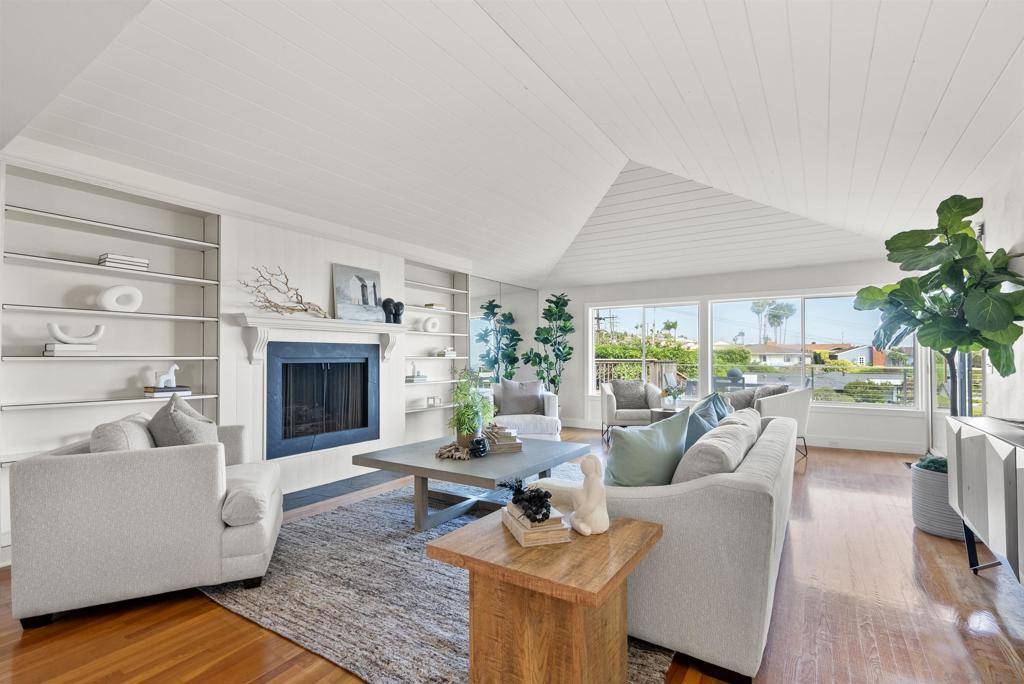 La Jolla, CA 92037,951 Skylark Dr