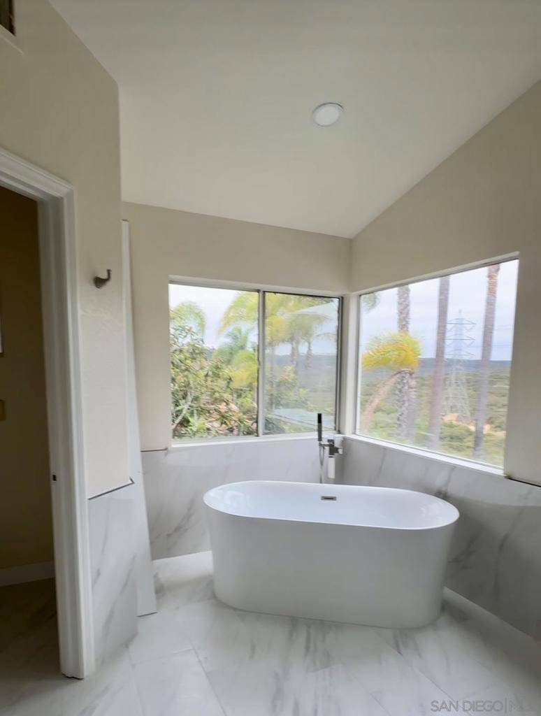 San Diego, CA 92129,7179 Park Village