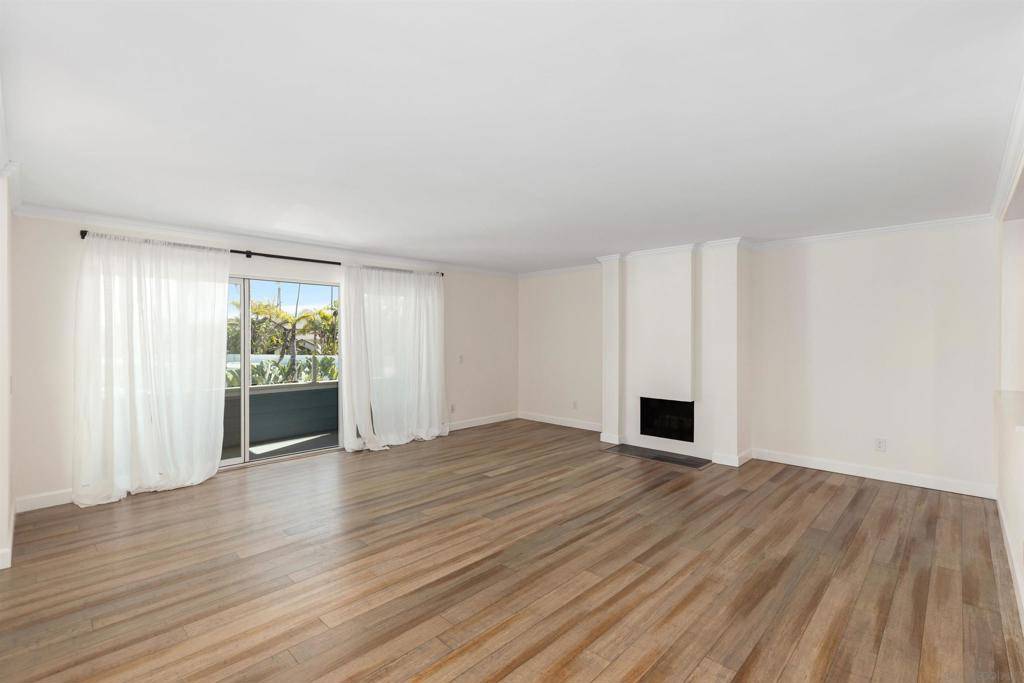 Coronado, CA 92118,24 Montego